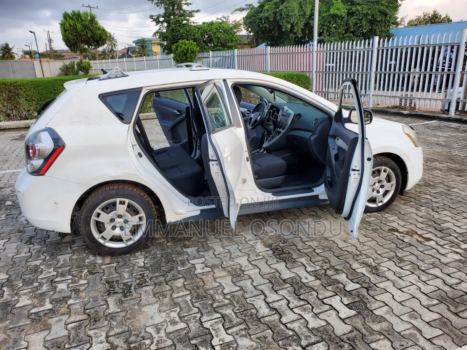 Pontiac Vibe 2008 White