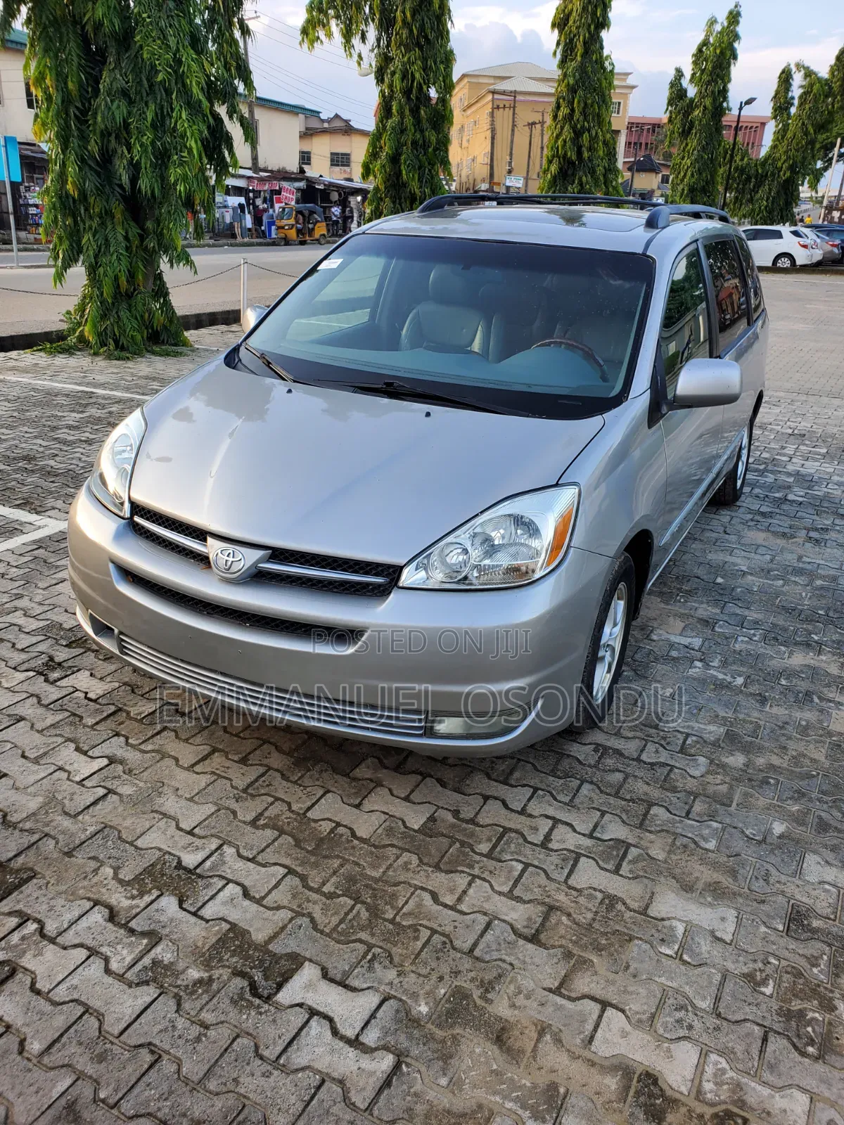 Toyota Sienna 2005 Silver