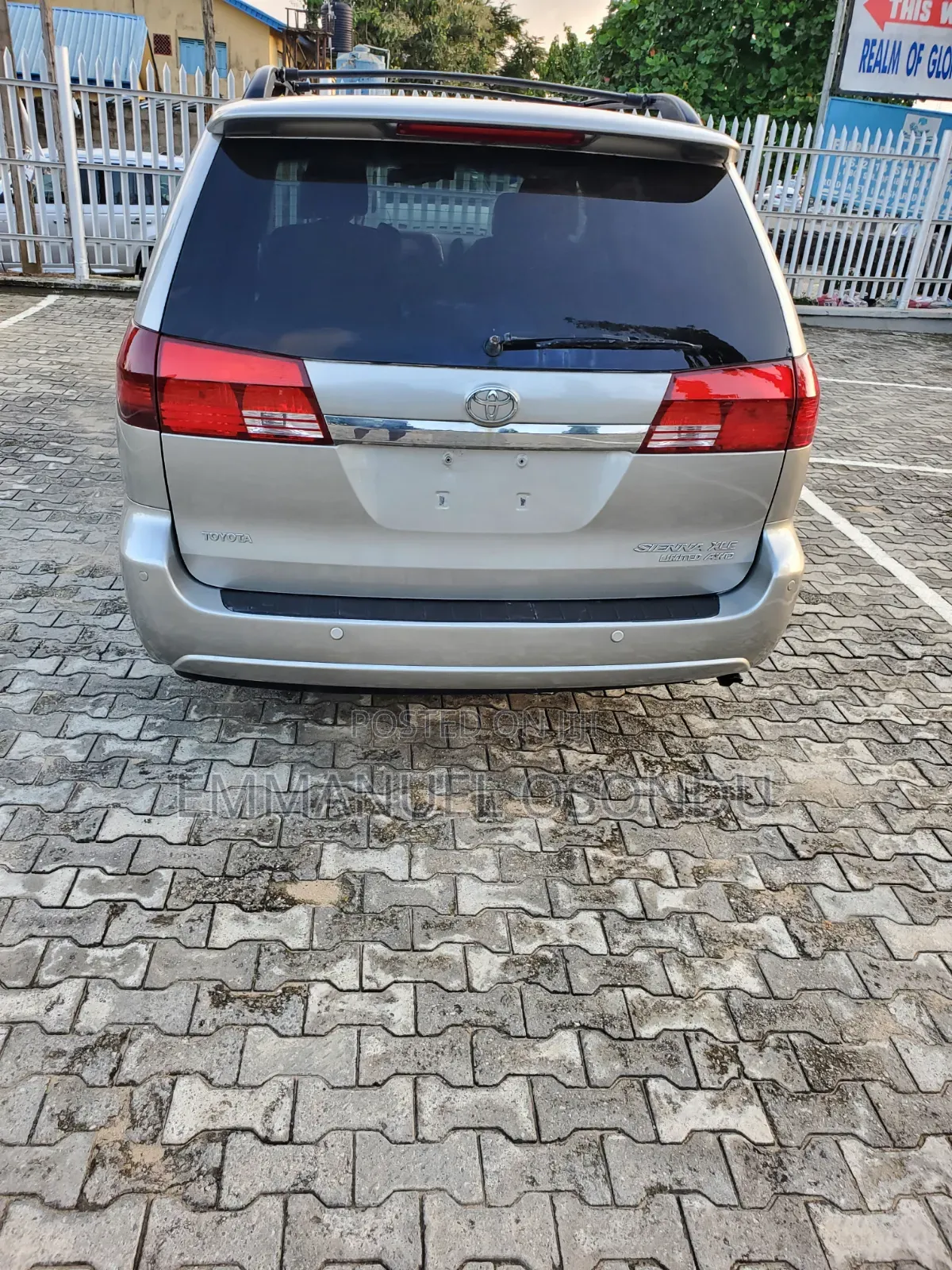 Toyota Sienna 2005 Silver