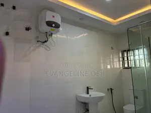 3bdrm Apartment in Fadeyi for rent