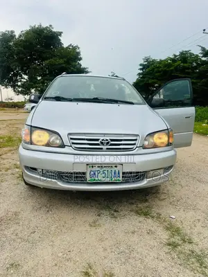 Toyota Picnic 2.0 FWD 2005 Silver