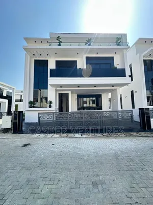 5bdrm Duplex in Chevron for sale