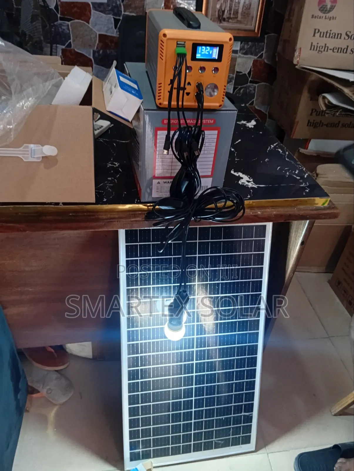 300w Solar Generator With 70w Panel