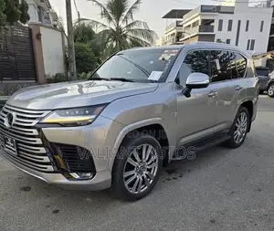 Lexus LX 600 2022 Gray