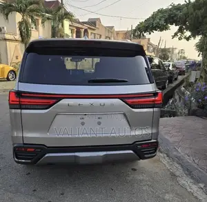 Lexus LX 600 2022 Gray