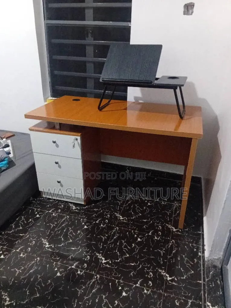 Design 4ft Table