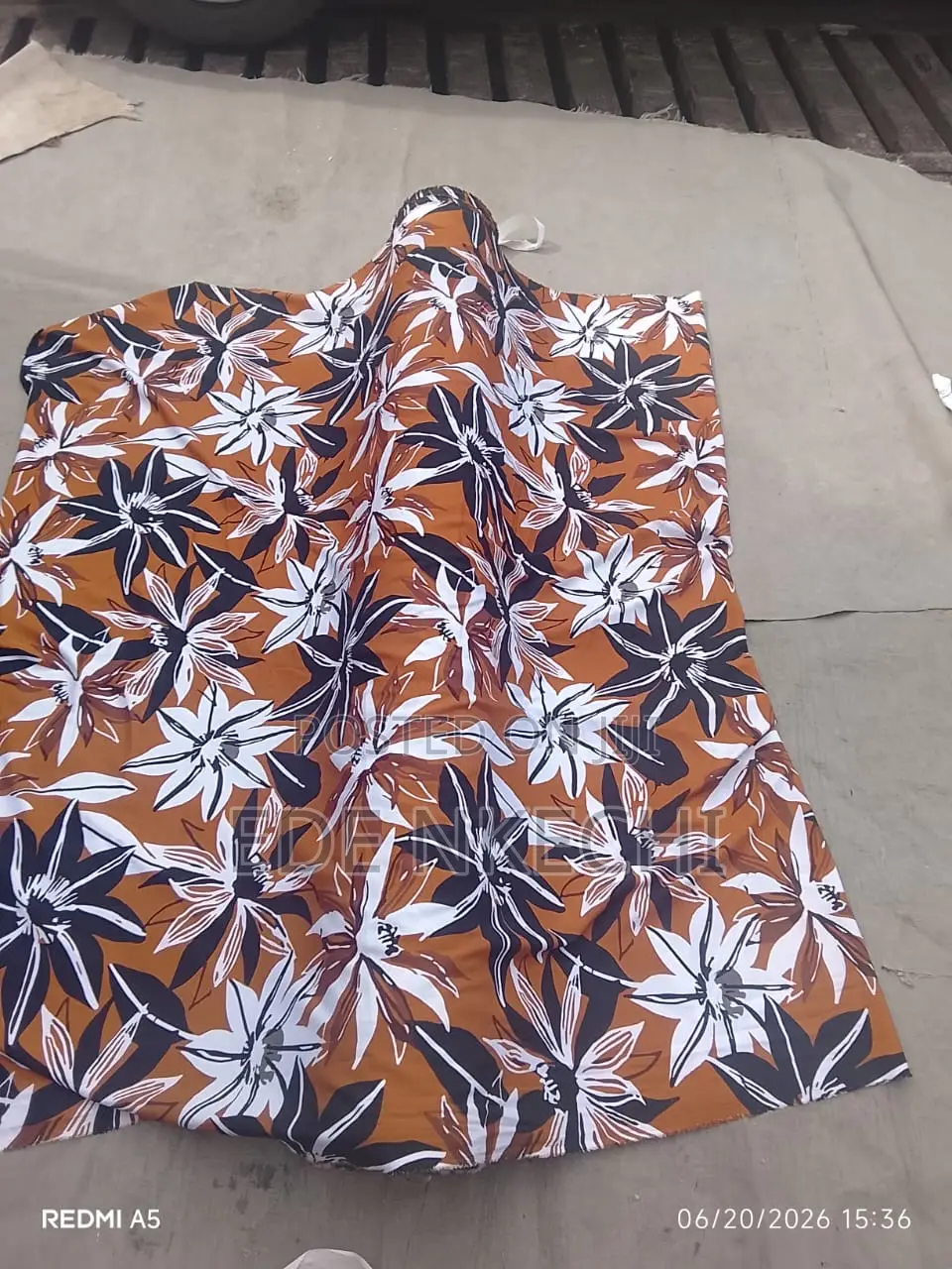 Vintage Prints 2500 Per Yard