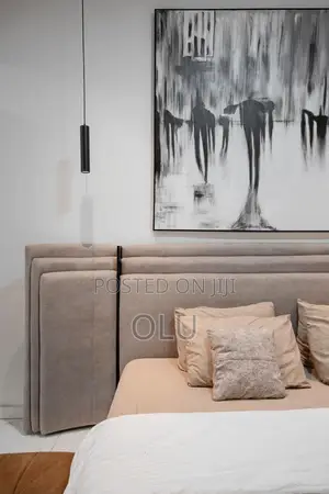 Furnished 2bdrm Block of Flats in Meadow Hall Way for rent