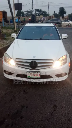 Mercedes-Benz C250 2009 White