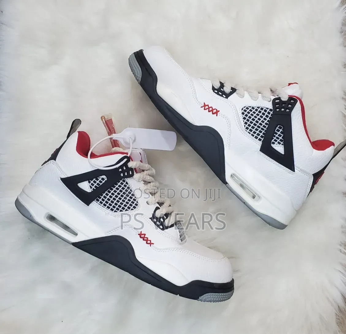 Qutility Sneakers
