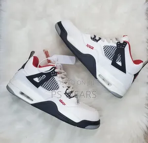 Qutility Sneakers