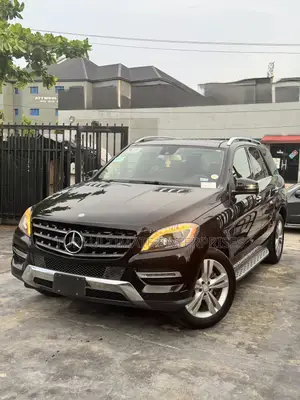 Mercedes-Benz M Class ML350 4MATIC 4dr SUV AWD (3.5L 6cyl 7A) 2014