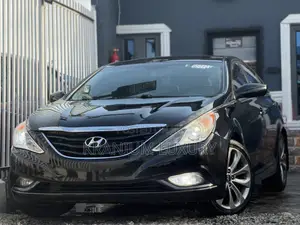 Hyundai Sonata SE Sedan FWD (2.4L 4cyl 6A) 2013 Black