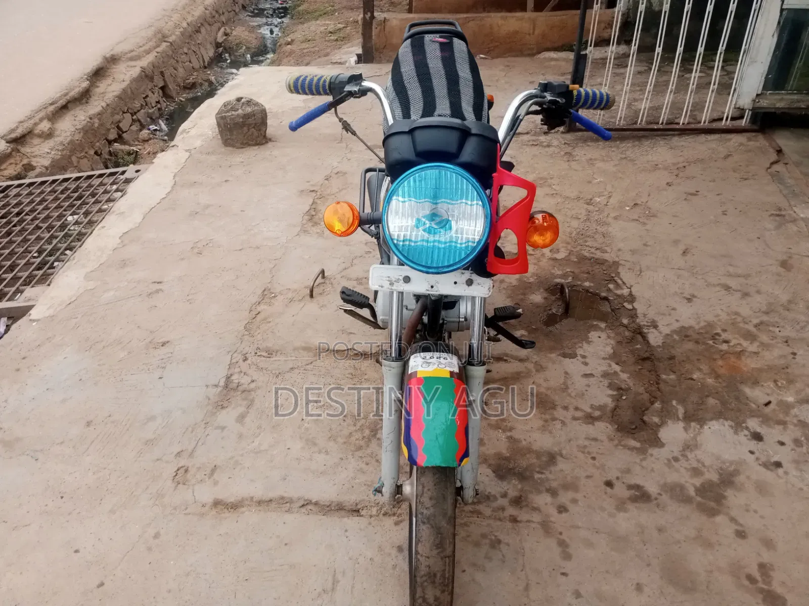 TVS HLX Plus ES 2022 Black