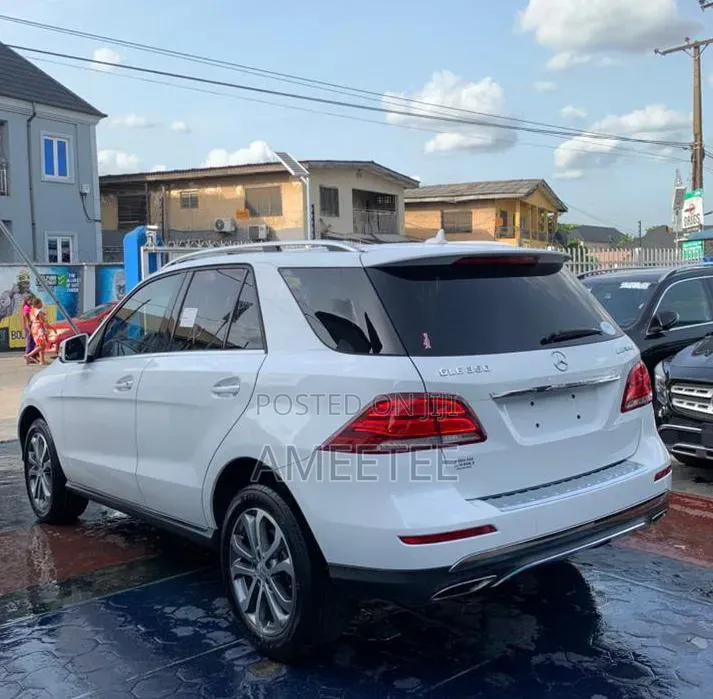 Mercedes-Benz GLE-Class 2016 White
