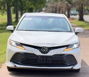 Toyota Camry 2018 White