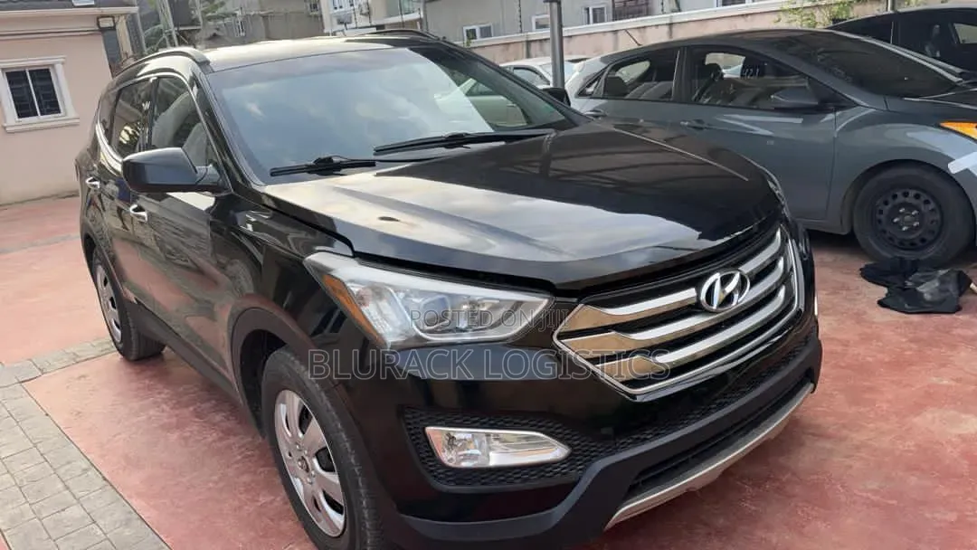 Hyundai Santa Fe 2015 Black