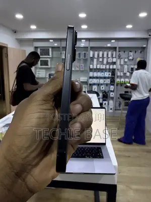 Apple iPhone 15 256 GB Black