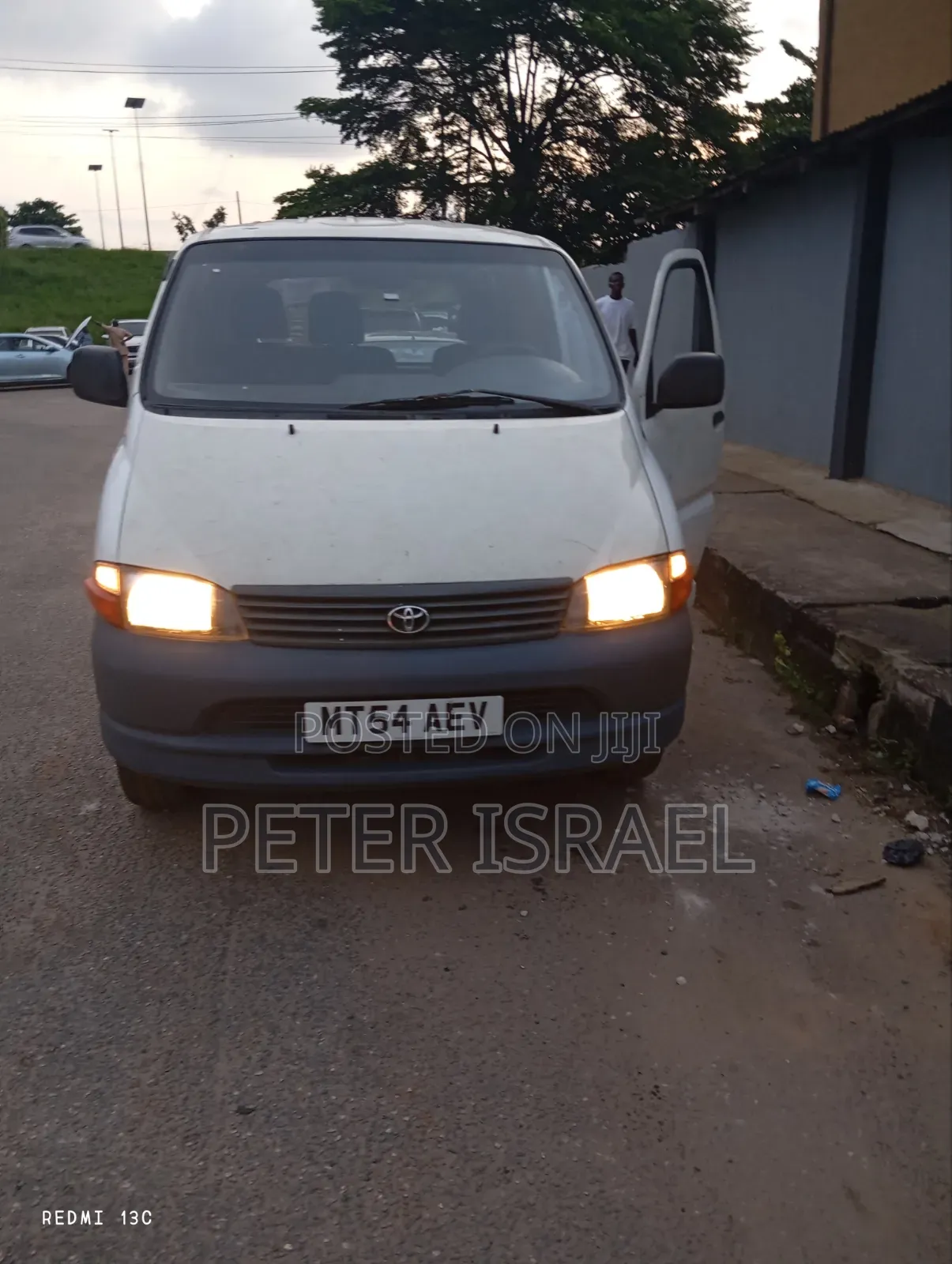 Toyota HiAce 2005 White