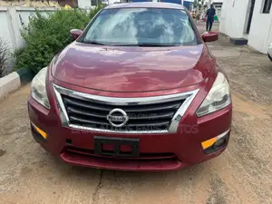 Nissan Altima 2.5 SV 2016 Red
