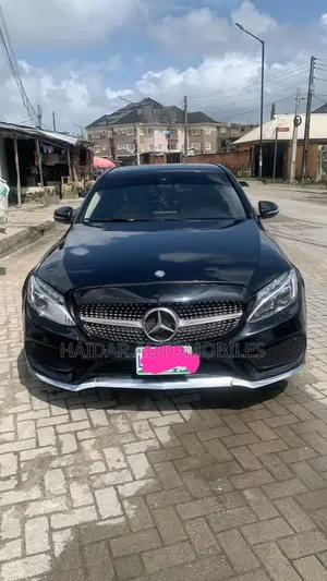Mercedes-Benz C300 2015 Black