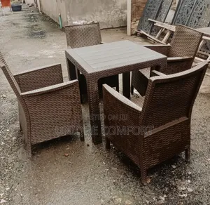 4 Seaters Vip Indoor and Outdoor Restaurant Chairs With Table