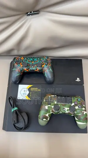 Ps4 Pro With 2 Pads and Fc25