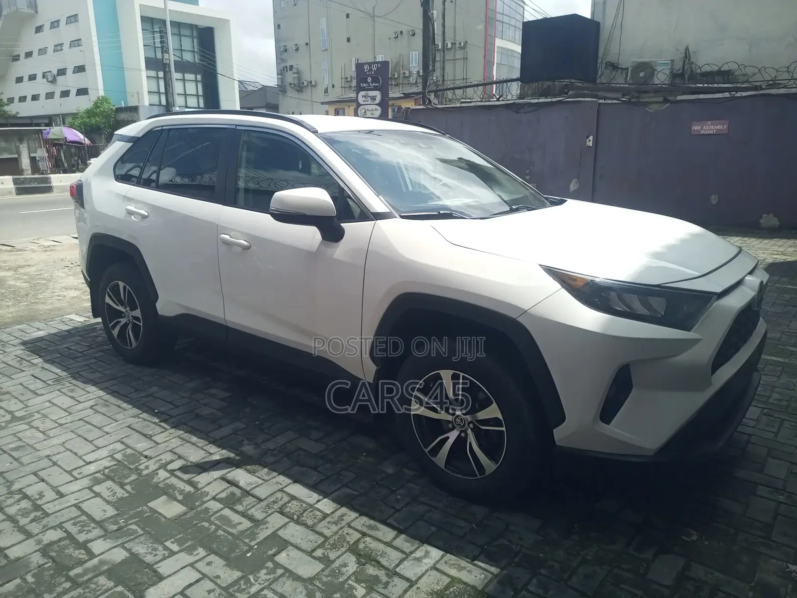 Toyota RAV4 2021 White
