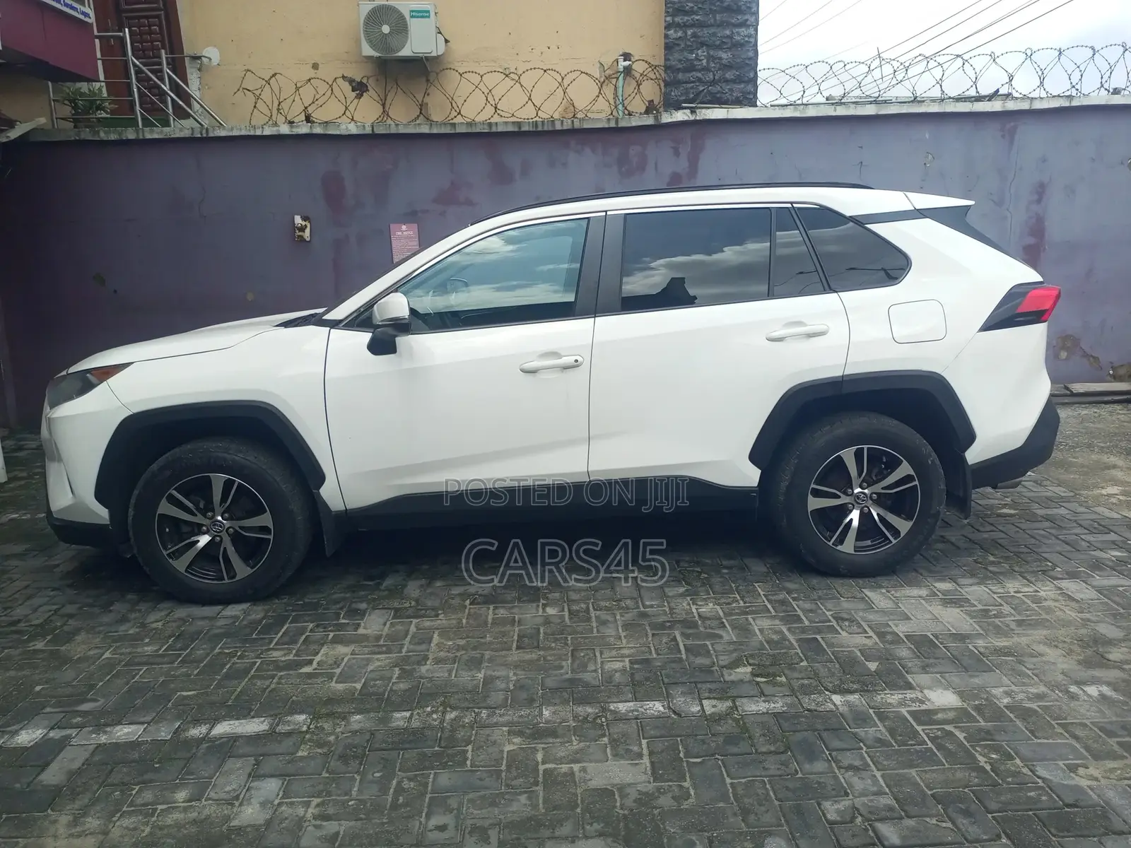 Toyota RAV4 2021 White