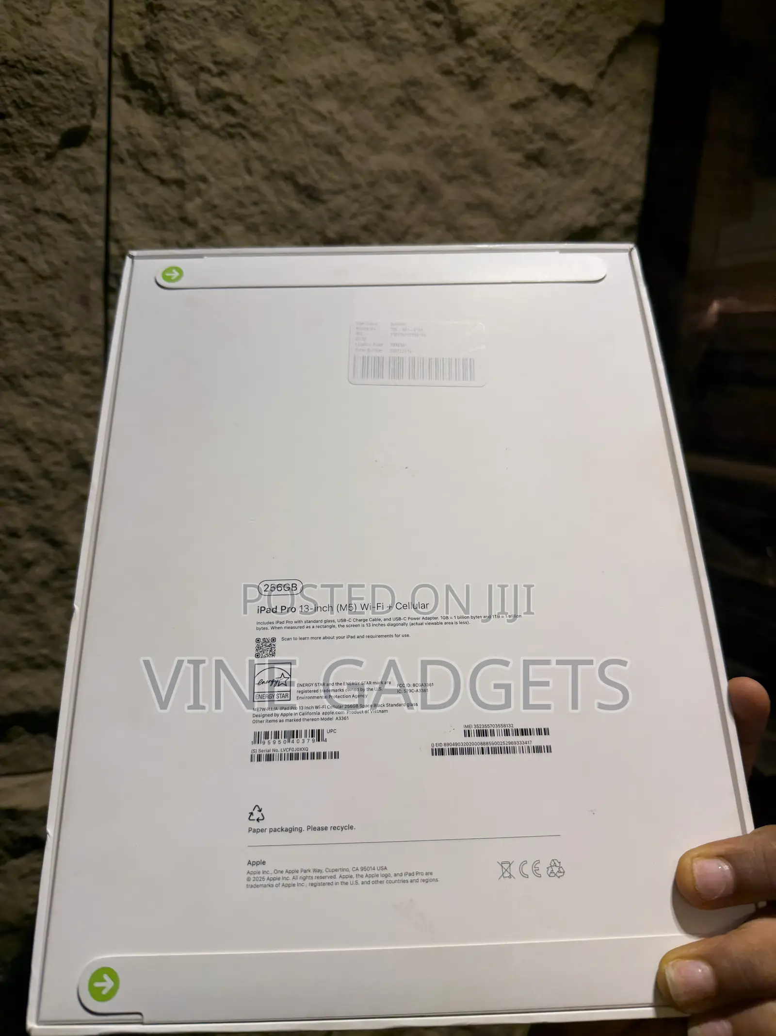 New Apple iPad Pro 13 (2025) 256 GB Black