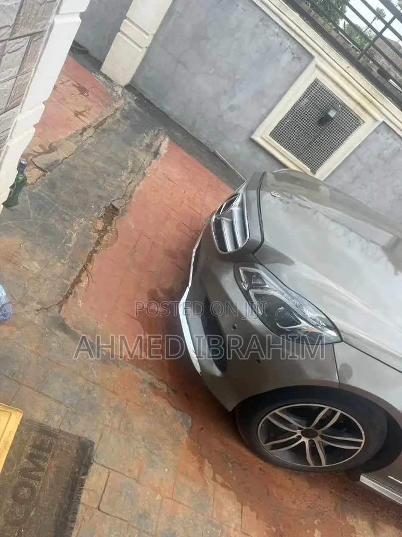 Mercedes-Benz E350 2011 Gray