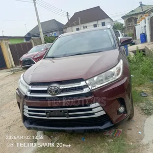 Toyota Highlander 2019 Brown