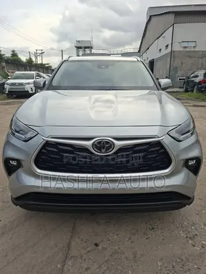 Toyota Highlander 2021 Silver