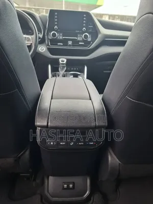 Toyota Highlander 2021 Silver