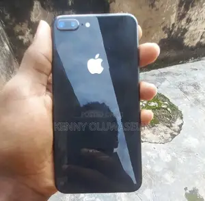 Apple iPhone 8 Plus 64 GB Black