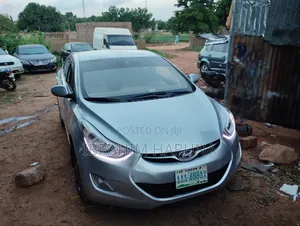 Hyundai Elantra 2012 Silver