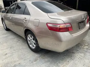 Toyota Camry 2008 Gold