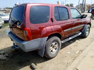 Nissan Xterra Automatic 2000 Red