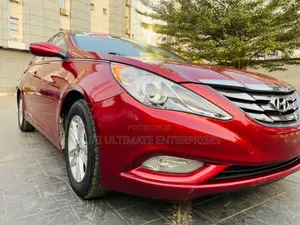Hyundai Sonata GLS Sedan FWD (2.4L 4cyl 6A) 2012 Red
