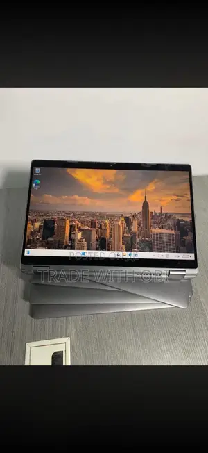 Laptop Dell Latitude 5300 2-in-1 8GB Intel Core i5 SSD 256GB