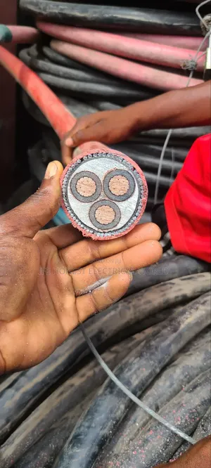 Xlpe 11kv 150mmx3core Red