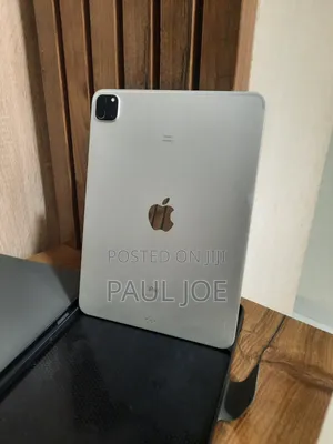 Apple iPad Pro 11 (2020) 128 GB Gray