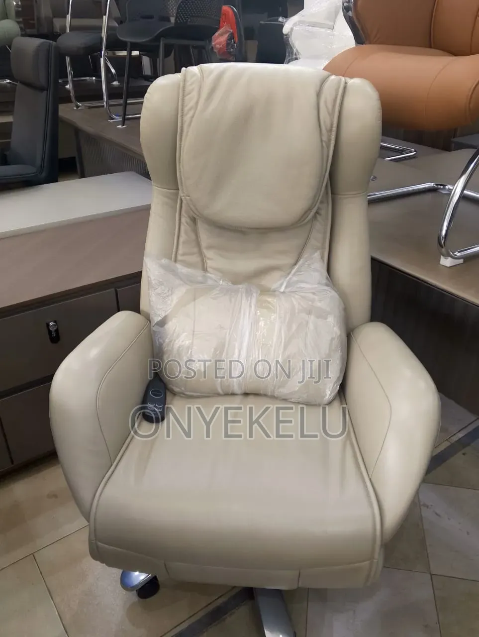 Executive Full Massaging Chair
