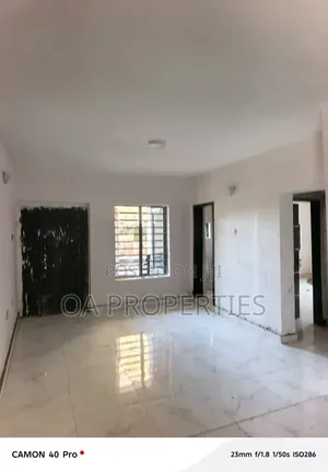2bdrm Block of Flats in Omolayo Estate Akobo, Ibadan for rent