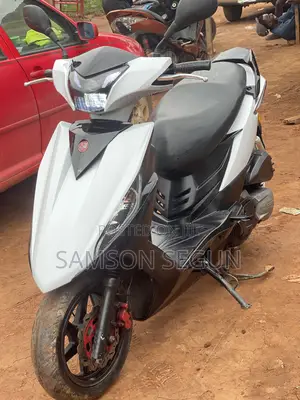 Yamaha 2020 White