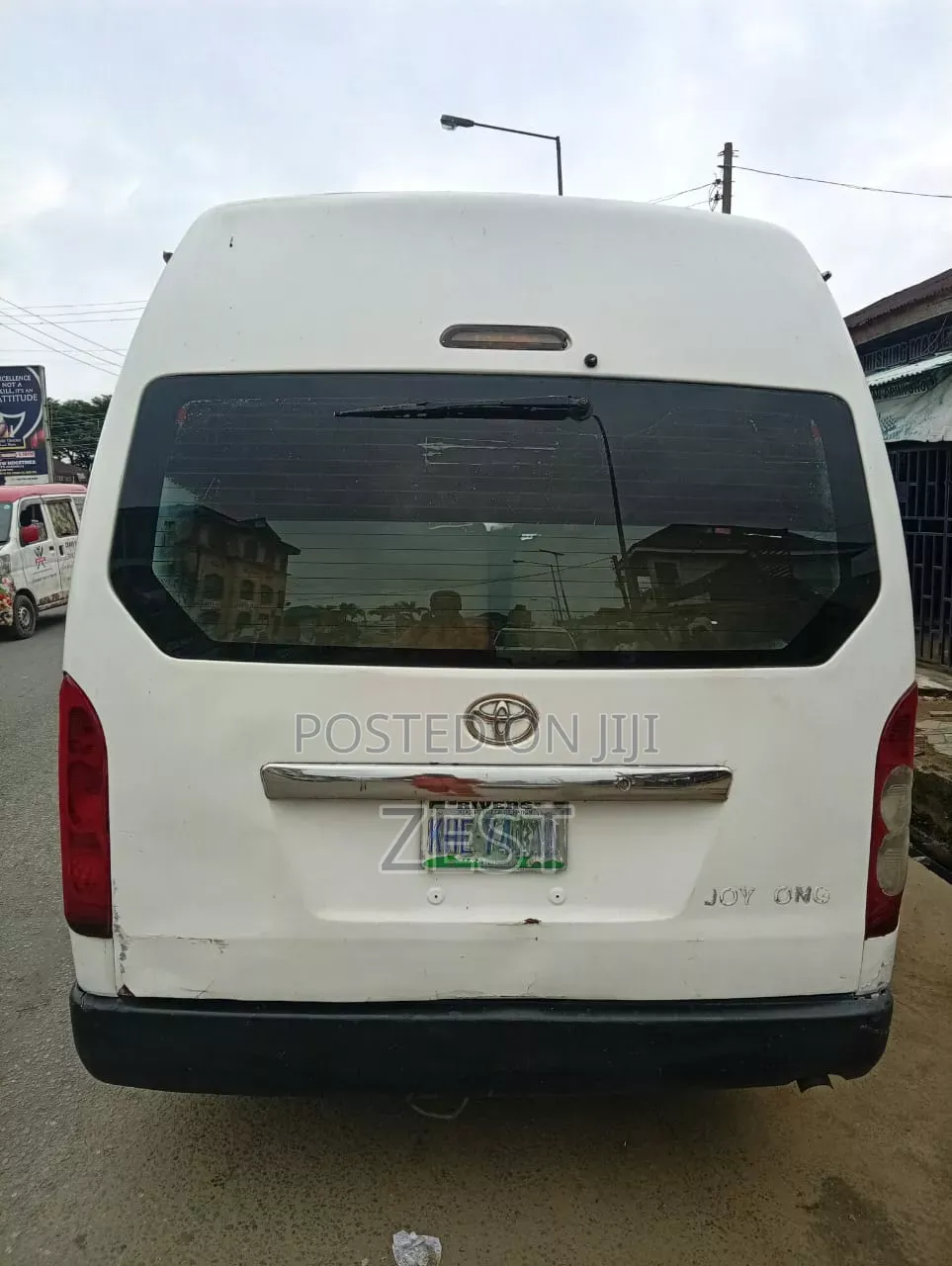 Toyota HiAce 2012 White