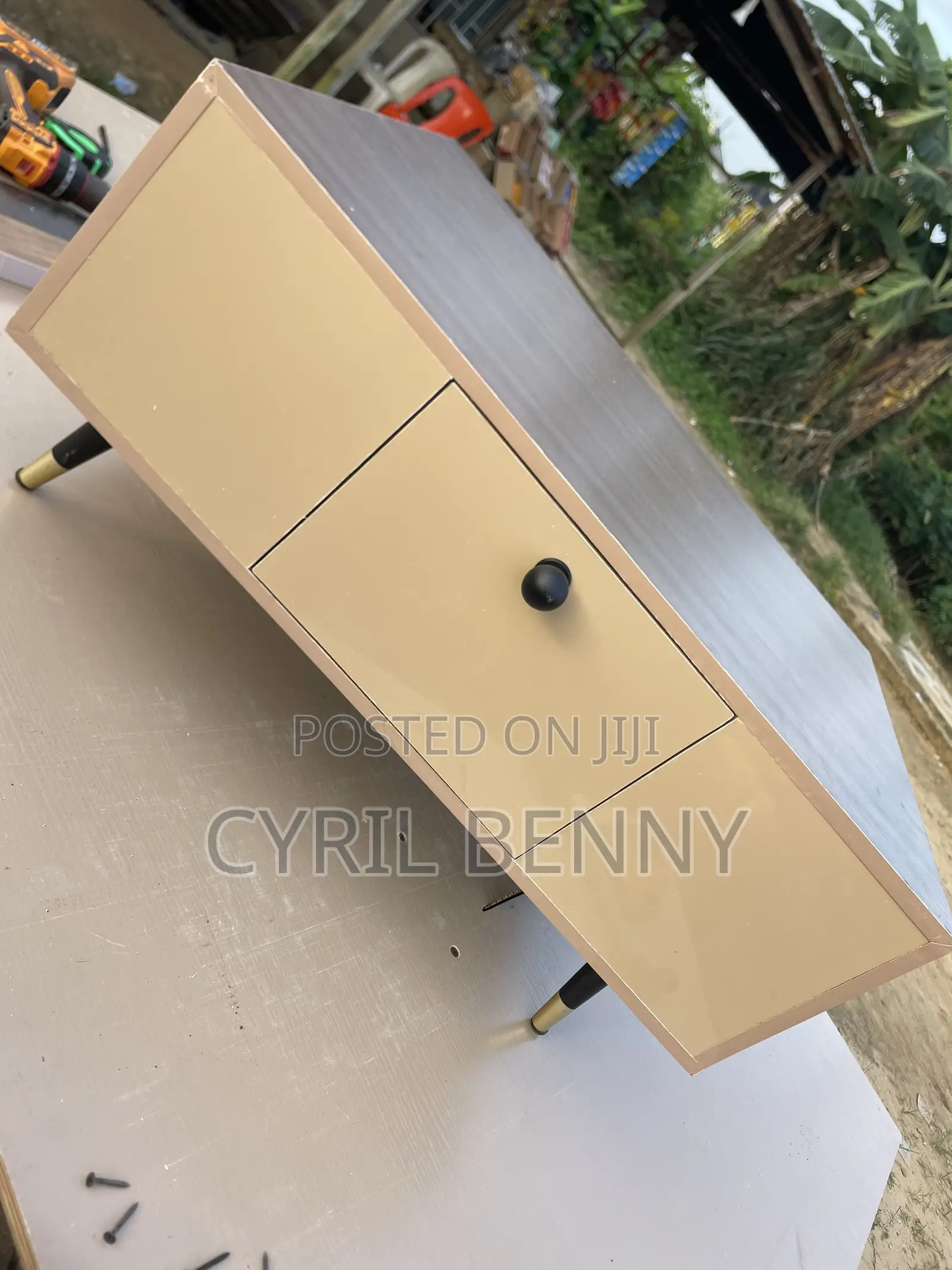 Glossy Table