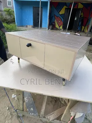 Glossy Table