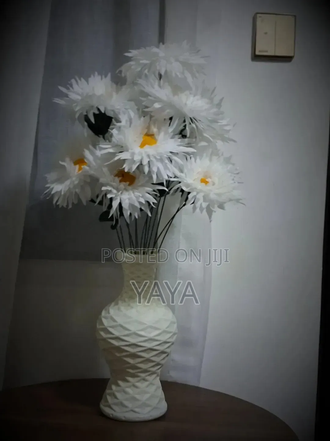Clasic Flower and Vase