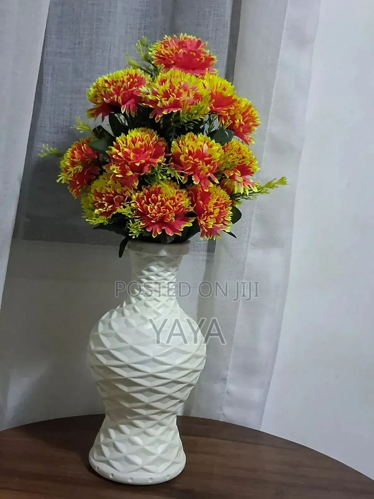 Clasic Flower and Vase